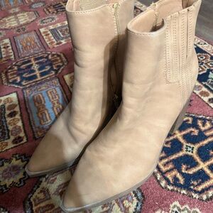 Universal Thread Light Brown Ankle Booties